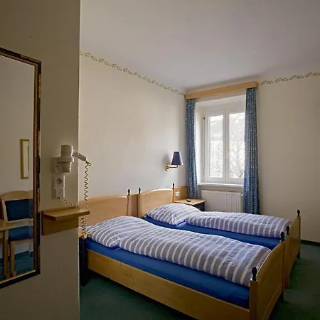 Bistro's Bed & Breakfast 2*